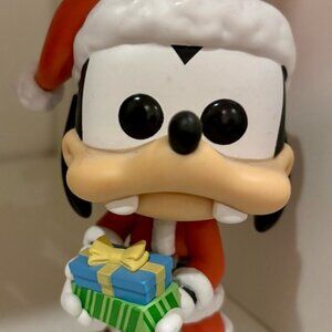 Funko Festive Goofy with Gift